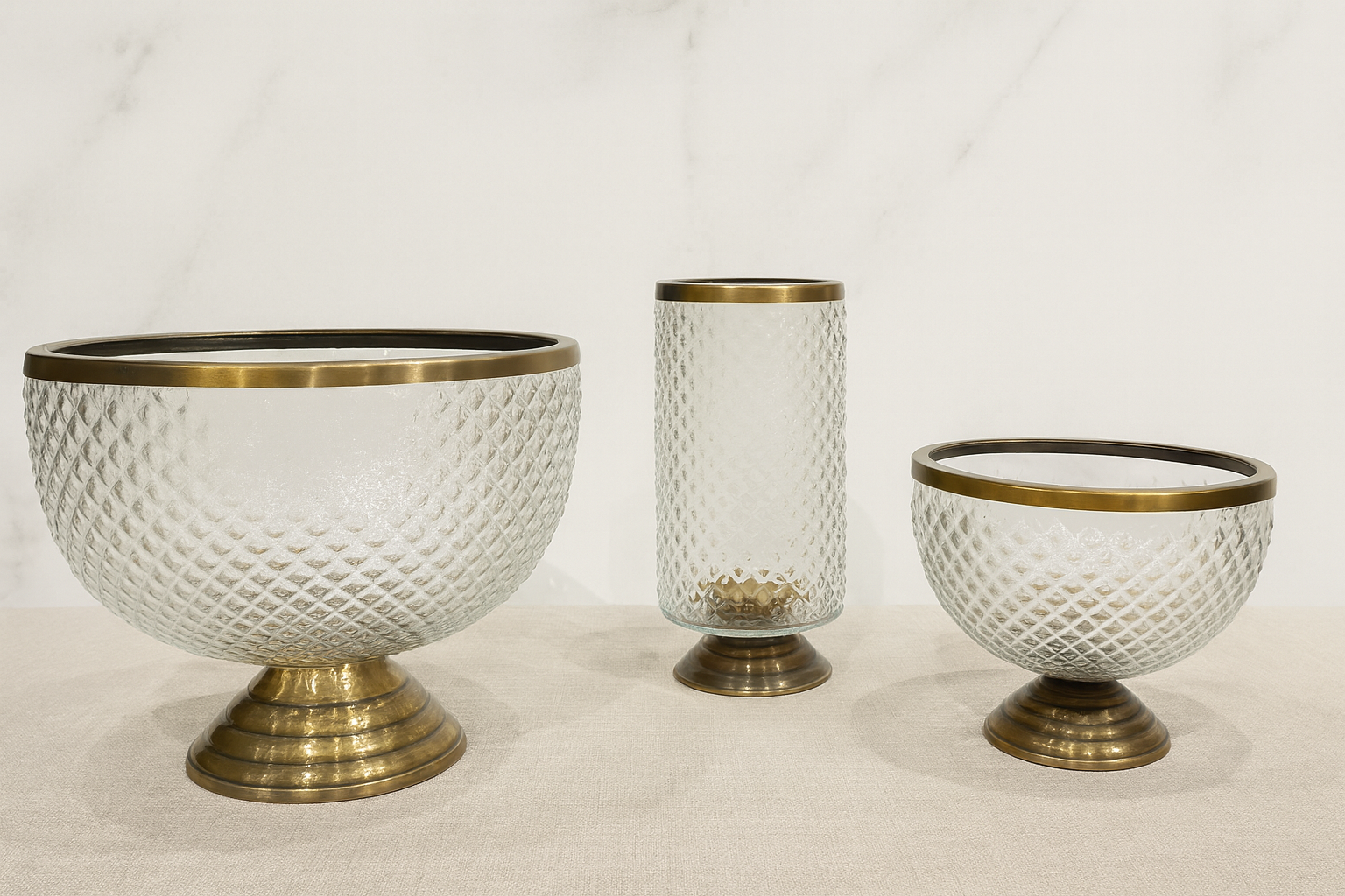 Diamond textured glass vase with gold pedestal modern decor Gold base glass vase luxury wedding centerpiece Textured glass vase set with gold accents for event decor