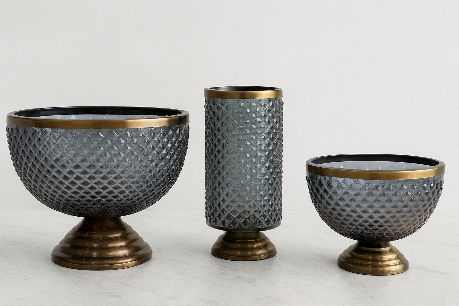 Diamond textured glass vase with gold pedestal modern decor Gold base glass vase luxury wedding centerpiece Textured glass vase set with gold accents for event decor