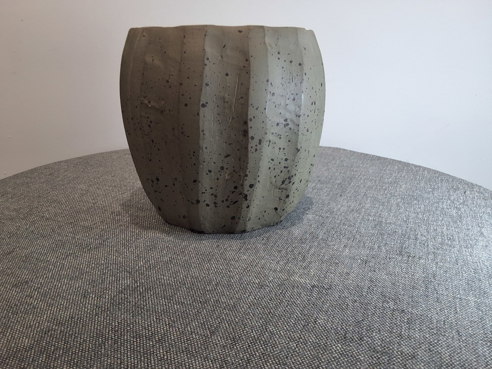 Peyton large sage planter